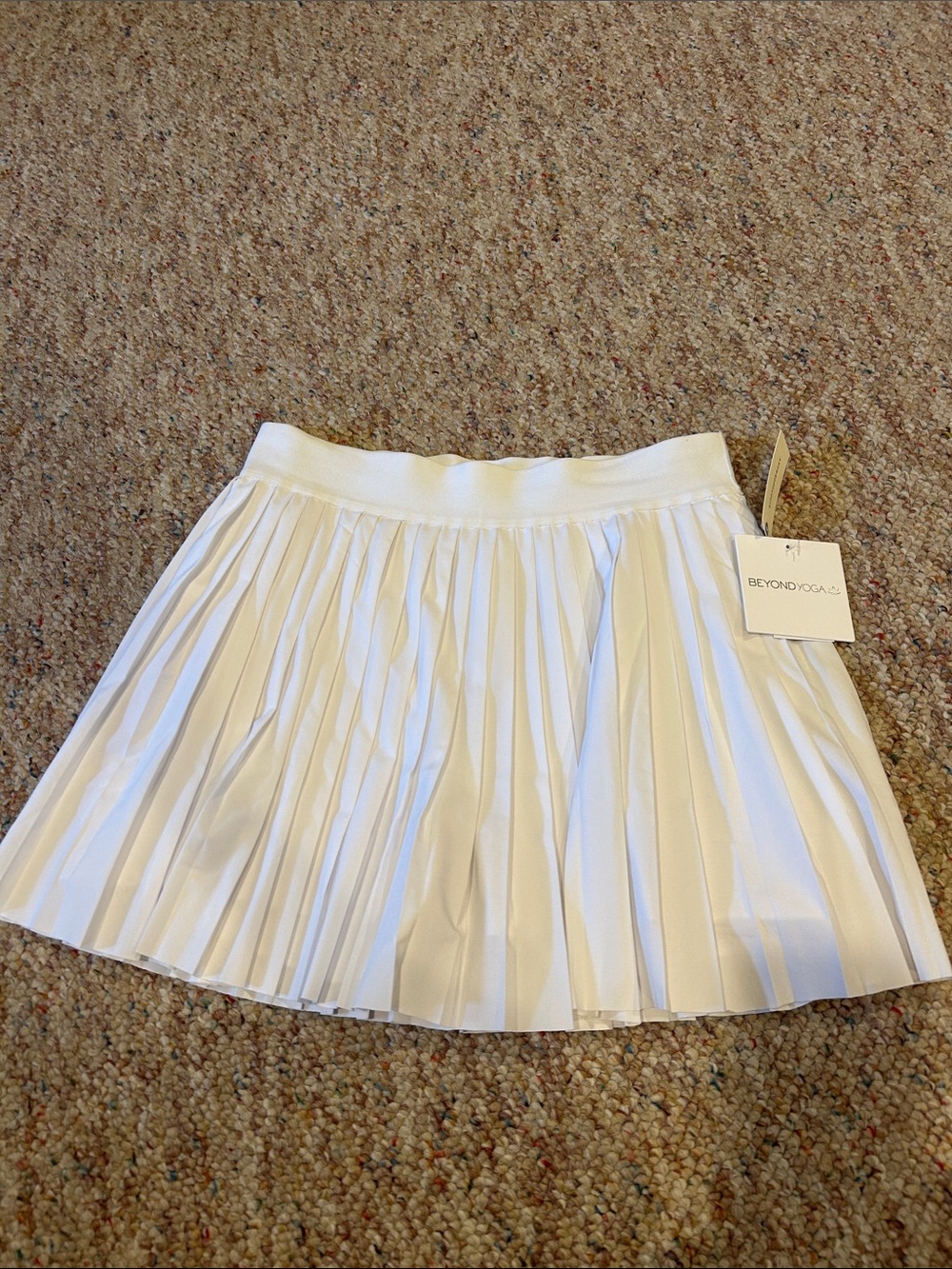 NWT Beyond Yoga Ivory Pleated Skater Skirt
